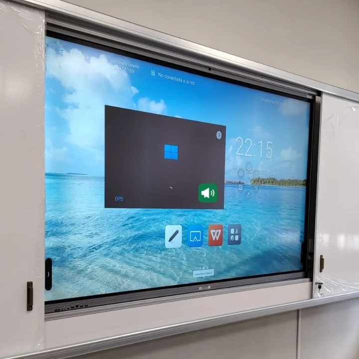 Pantalla interactiva con computador OPS y EduVoice instalado en Windows